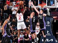 开云APP-快船客场险胜凯尔特人，莱昂纳德砍下25+