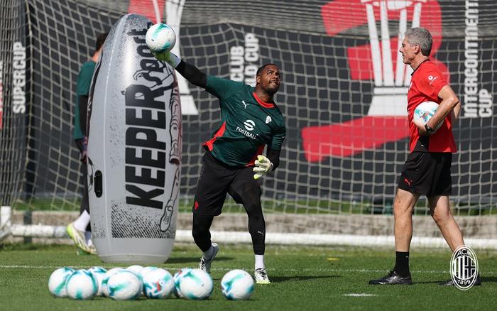 AC米兰新援技惊四座，传控战术成为关键