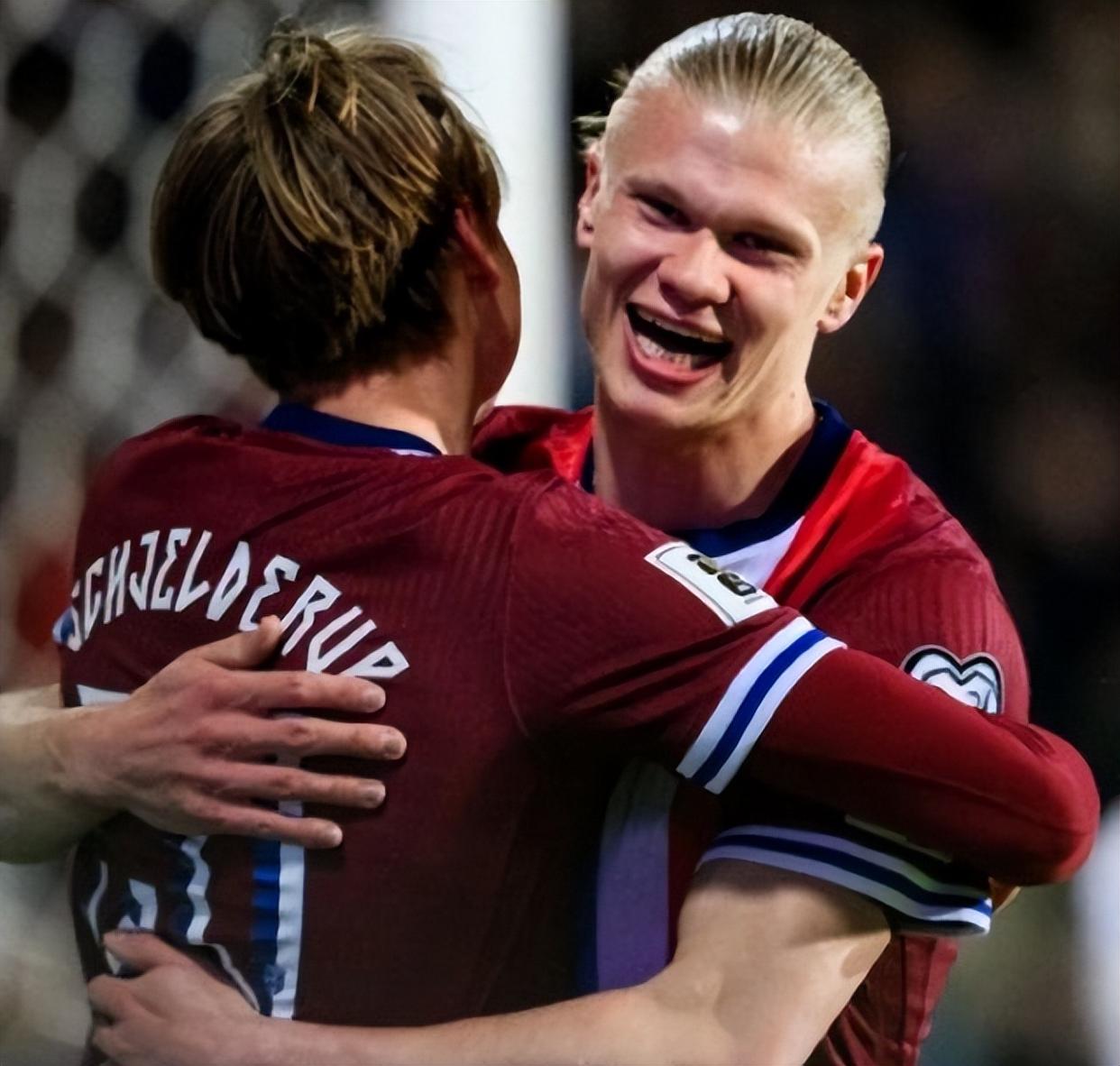 意大利主场大胜挪威，领跑世预赛小组的简单介绍