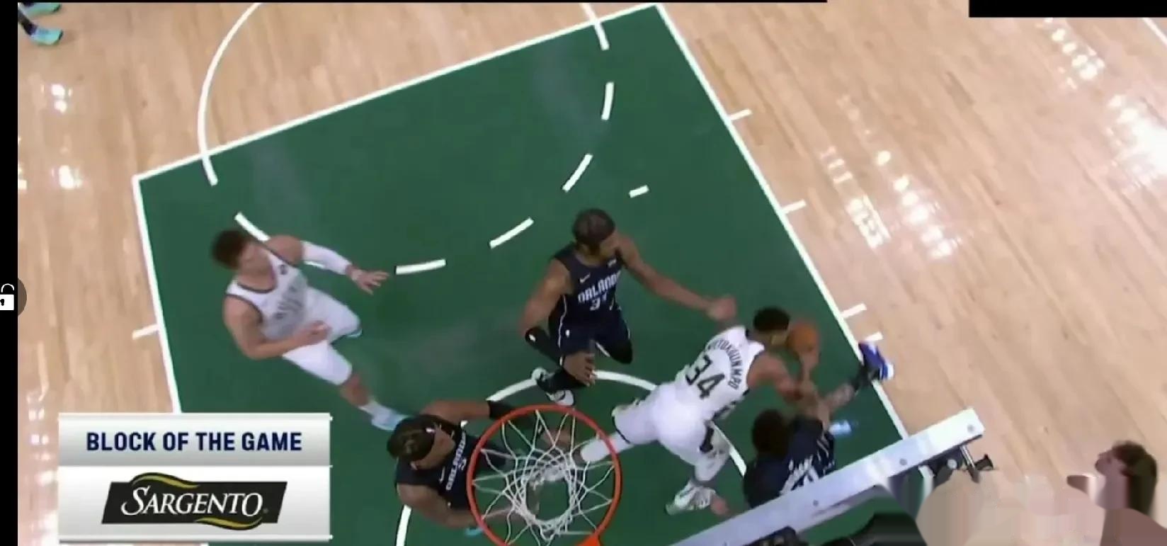 亚洲赛场上发生的激烈对抗引起热议 亚洲赛场上发生的激烈对抗引起热议