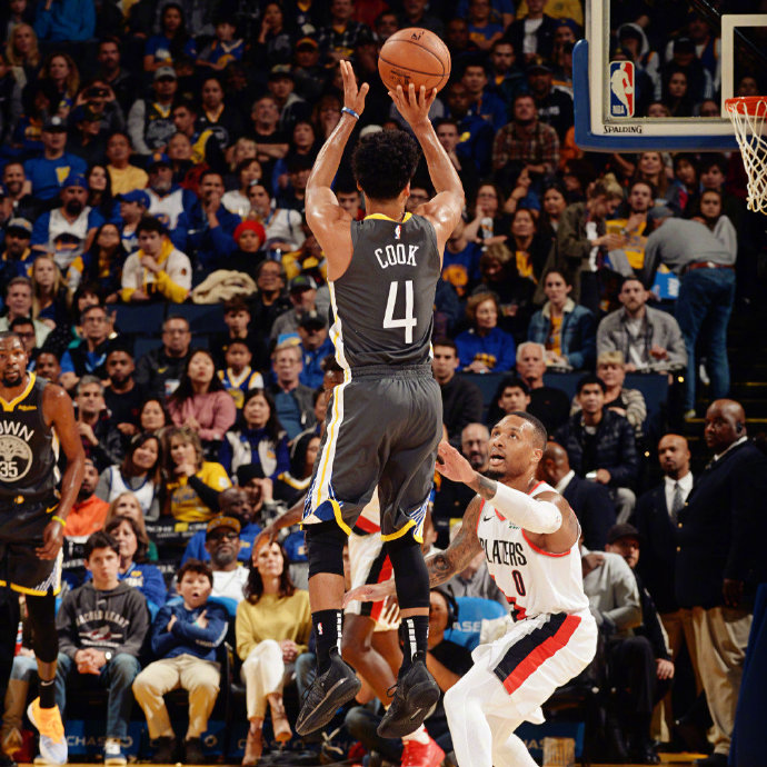 开拓者力克老鹰,结束两连败 开拓者力克老鹰,结束两连败