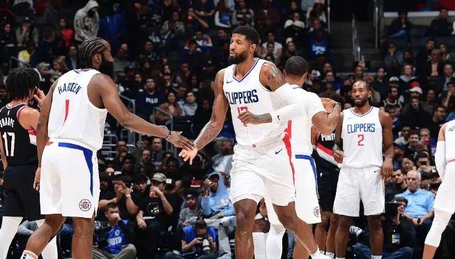 快船队客场战胜雷霆队，保罗13分不敌莱昂纳德