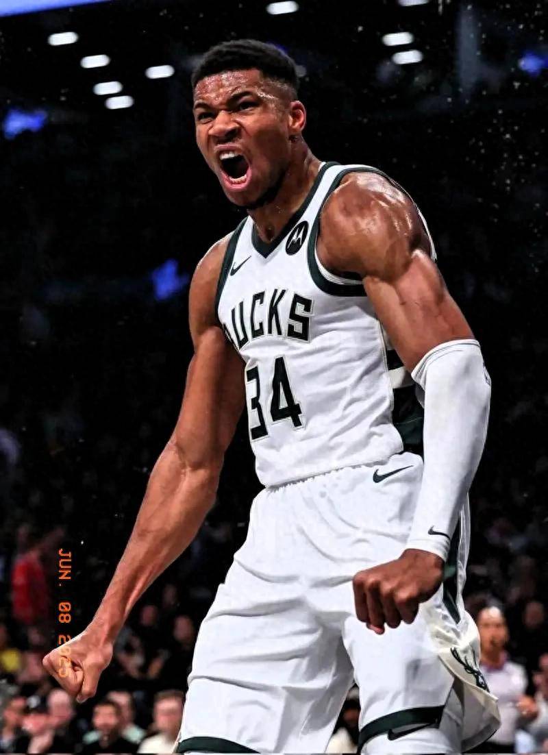 雄鹿逆转战胜爵士,字母哥狂轰40+15 雄鹿逆转战胜爵士,字母哥狂轰40+15