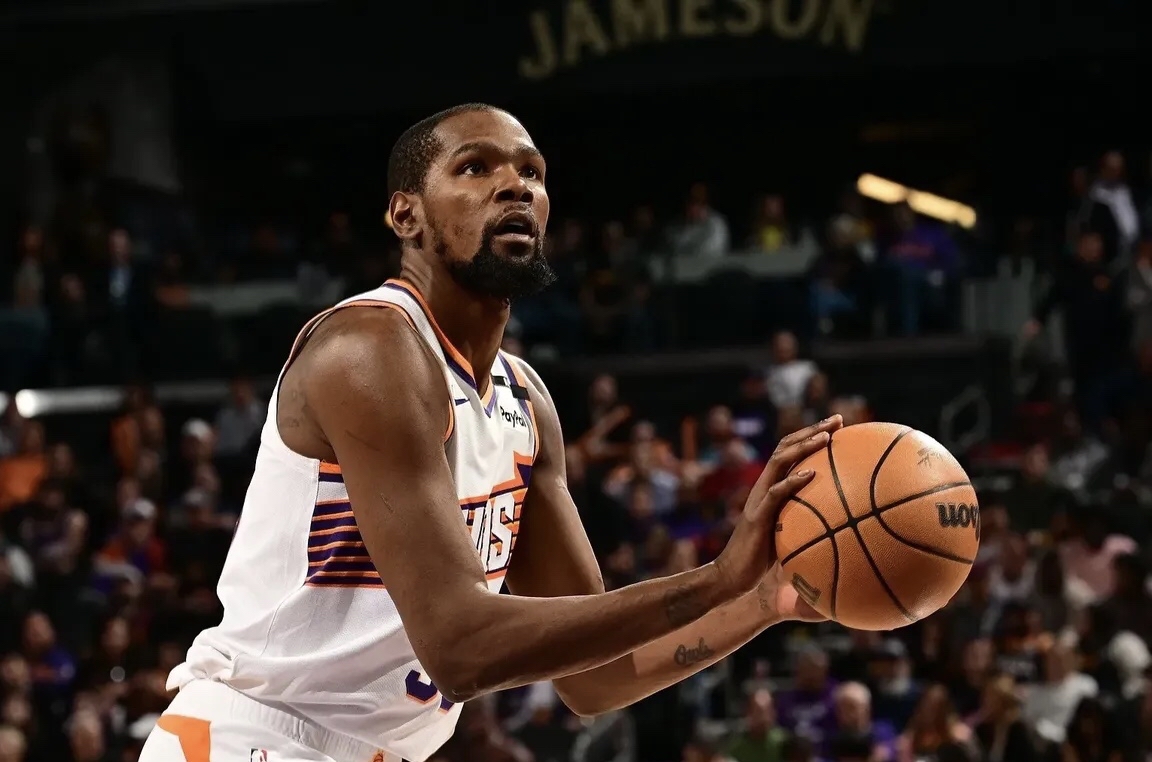 太阳击败热火，艾顿高效砍下20+10