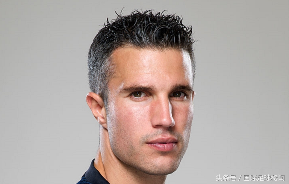 关于土耳其横扫塞内加尔，范佩西惊艳世界的信息