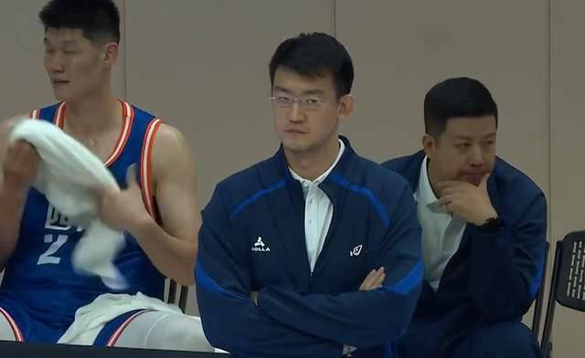 江苏队横扫76人，胡金秋带队取胜